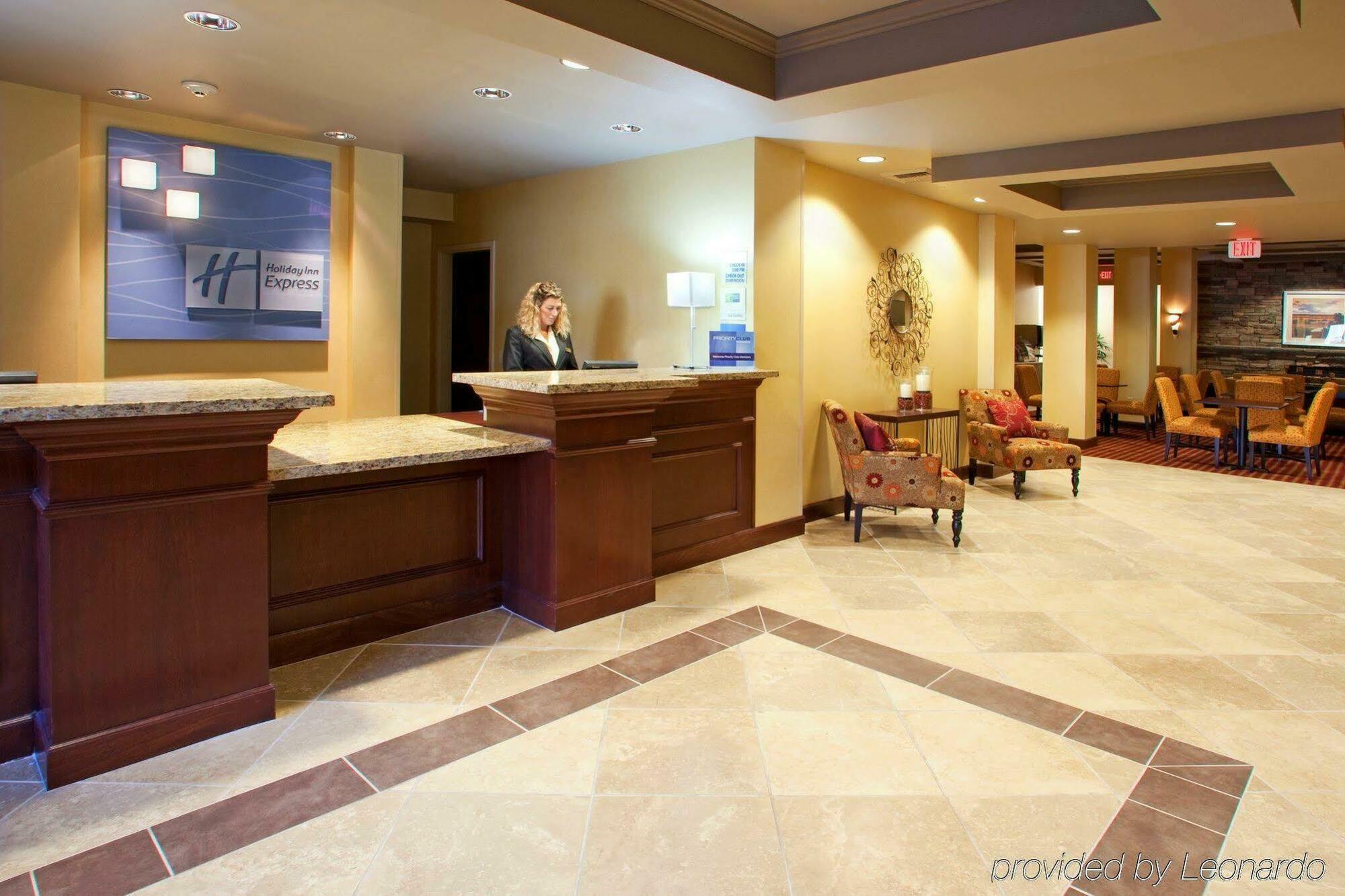 Holiday Inn Express Hotel & Suites Napa Valley-American Canyon, An Ihg Hotel Екстериор снимка